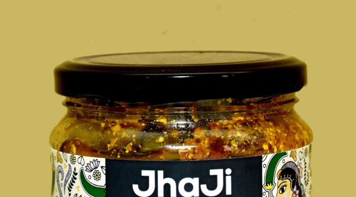 Jha Ji Store Spicy Chilly Pickle