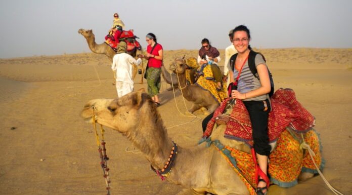 Women Travelling To Rajasthan